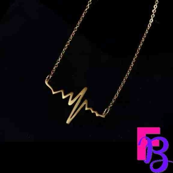 *NEW!* 14k Heart Beat Necklace - Picture 2 of 8